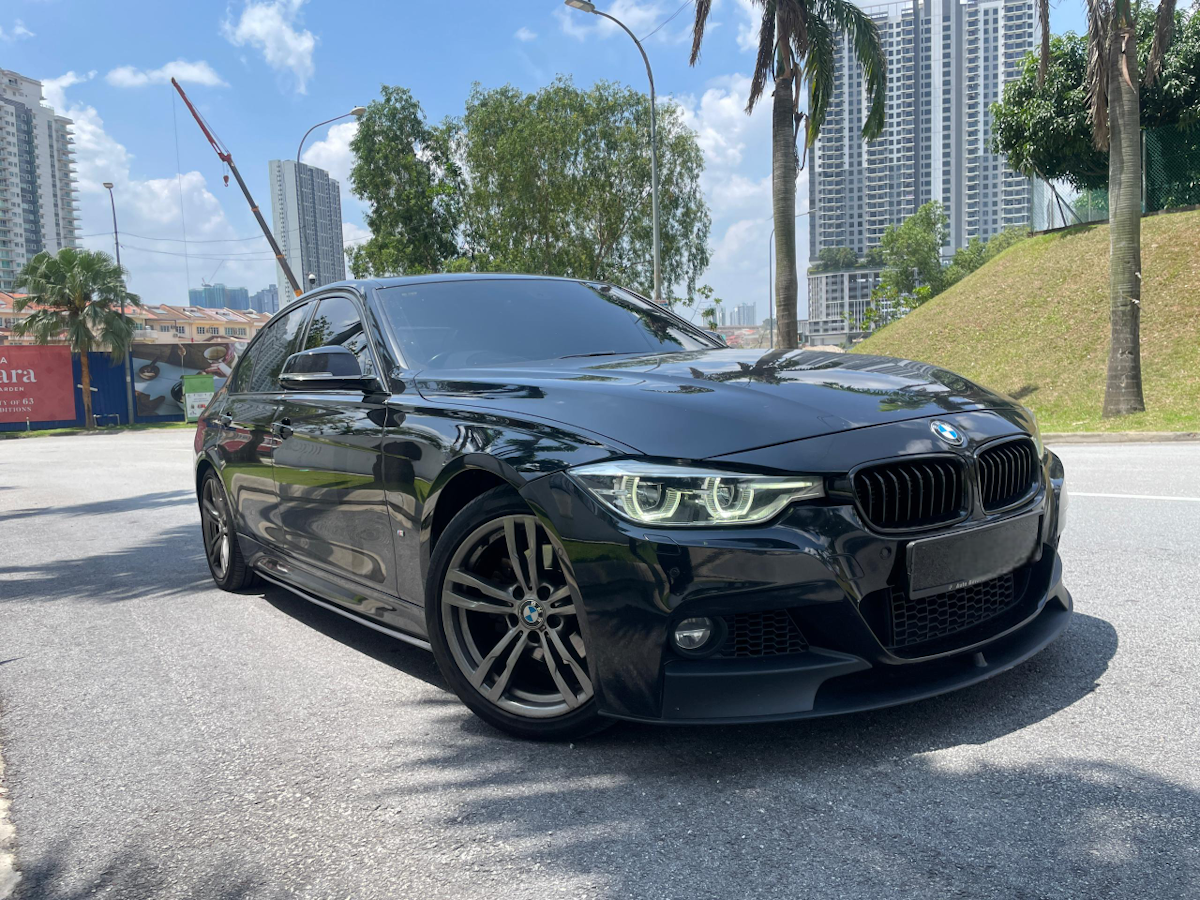 BMW 330E 2019
