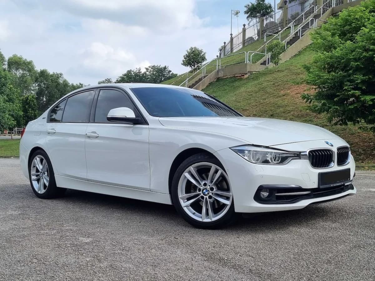 BMW 330e Plug In Hybrid 2016