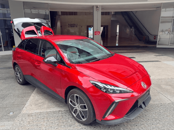 MG 4 Lux Extended 2025