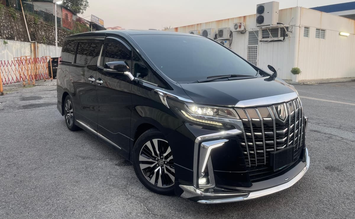 Toyota ALPHARD 2.5 SC 2018