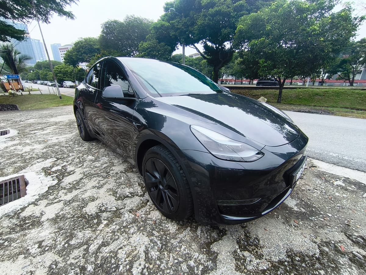 Tesla Model Y Long Range AWD 2024